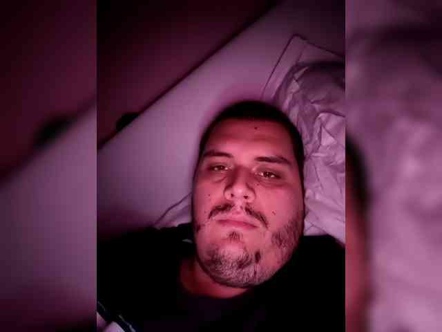 Virtuous1993 Live Webcam on BongaCams