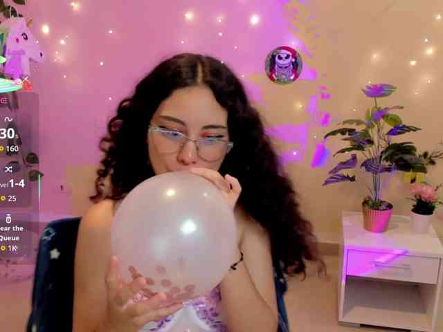 Alexa-Daddario webcam