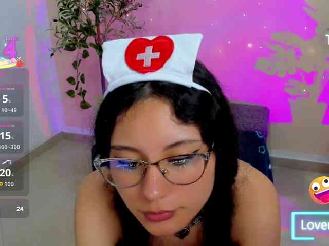 Alexa-Daddario webcam