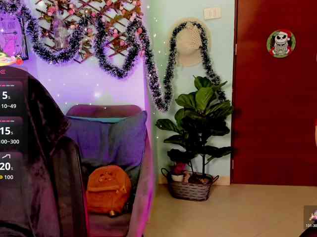 Alexa-Daddario Alexa-Daddario