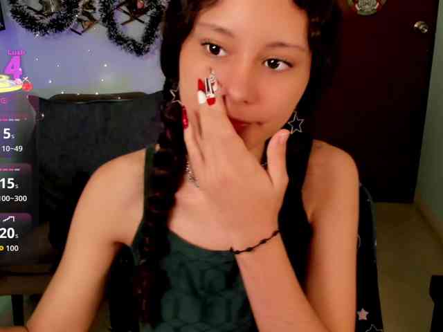 Alexa-Daddario Alexa-Daddario