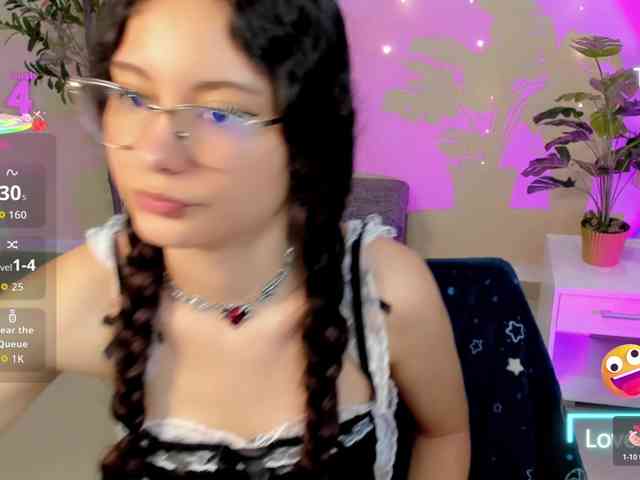 Alexa-Daddario webcam