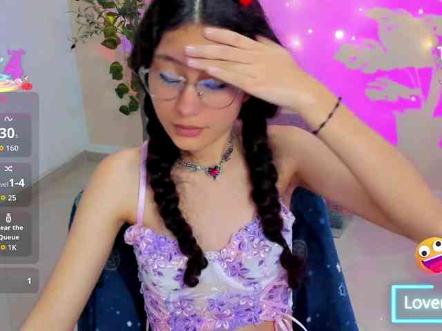 Alexa-Daddario webcam