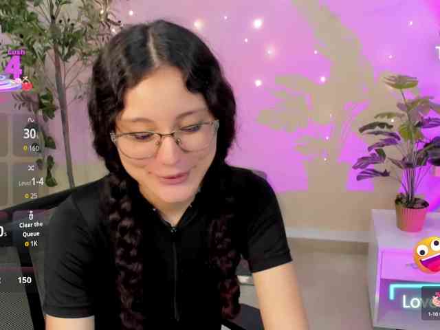 Alexa-Daddario webcam