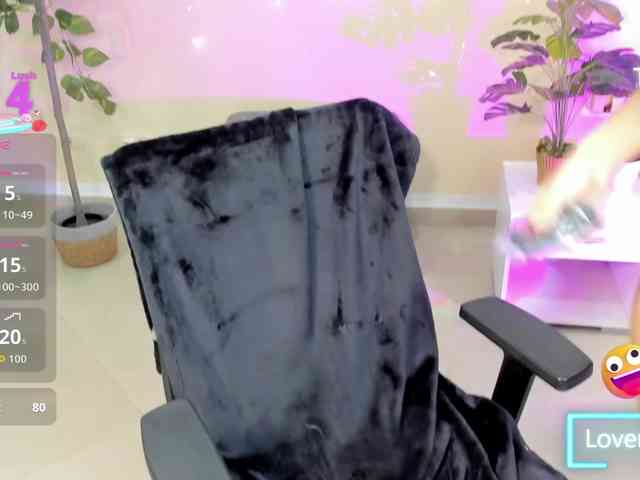 Alexa-Daddario webcam