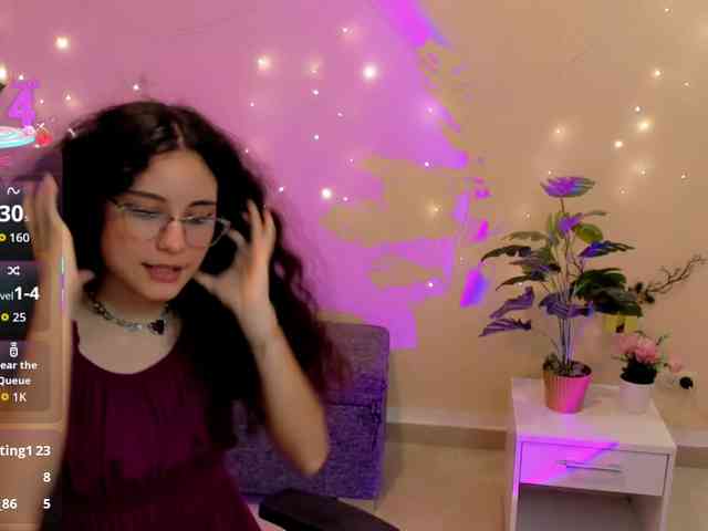 Alexa-Daddario webcam