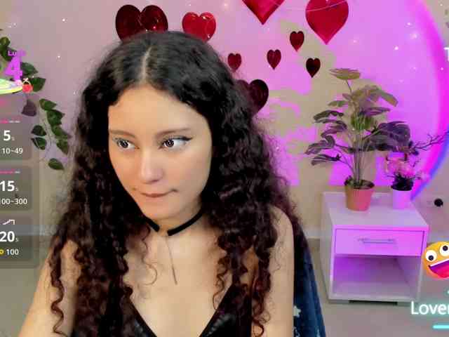 Alexa-Daddario webcam