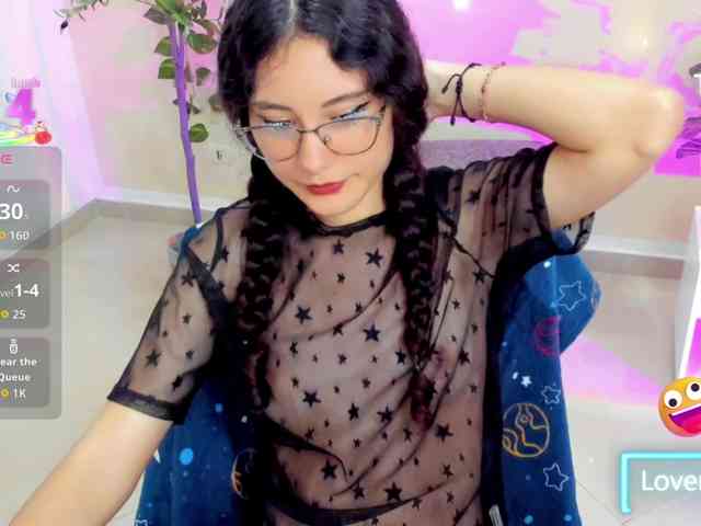 Alexa-Daddario webcam