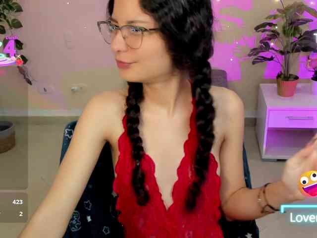 Alexa-Daddario webcam