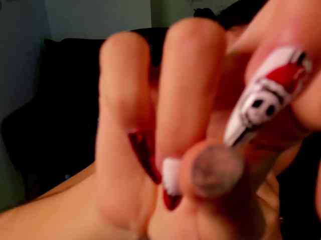 Alexa-Daddario webcam