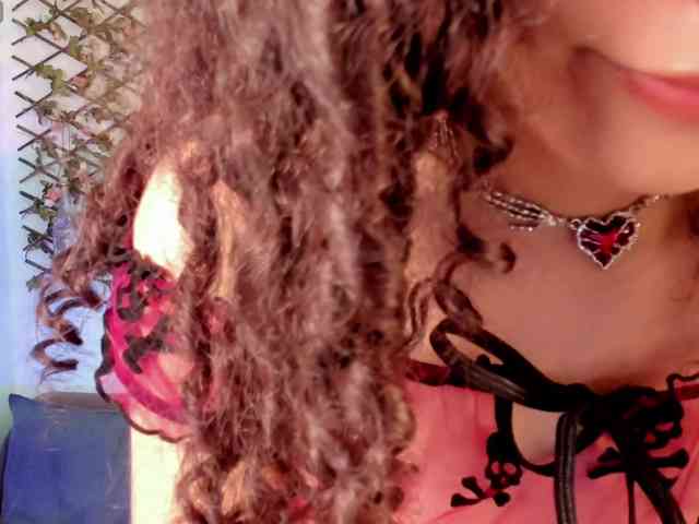 Alexa-Daddario webcam