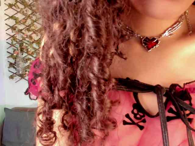 Alexa-Daddario webcam