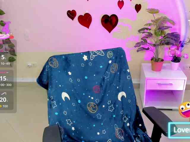 Alexa-Daddario webcam