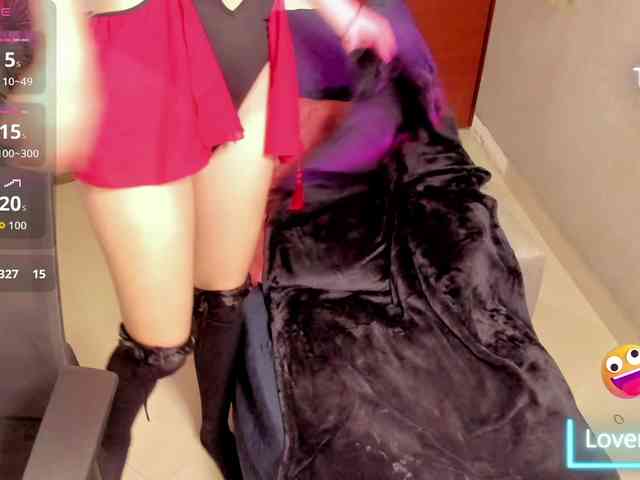 Alexa-Daddario webcam