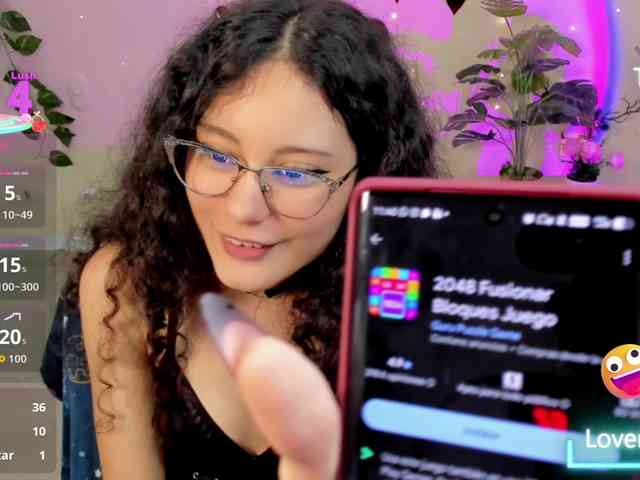 Alexa-Daddario webcam