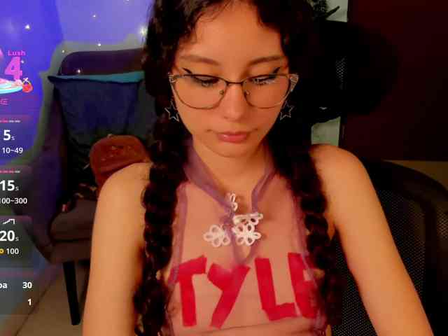 Alexa-Daddario Alexa-Daddario