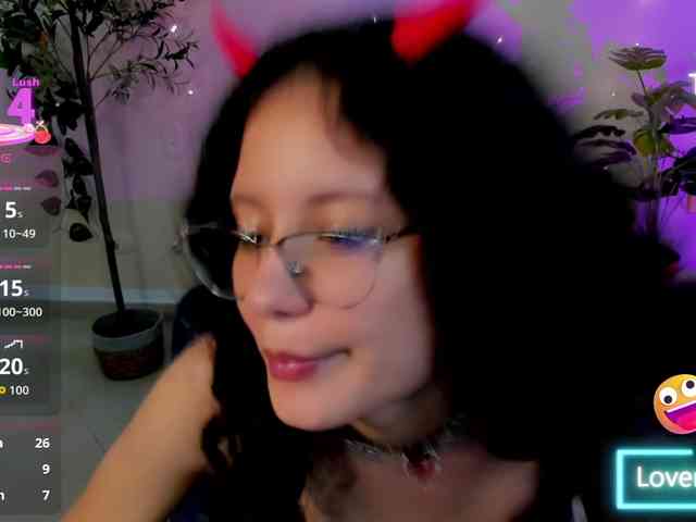 Alexa-Daddario webcam