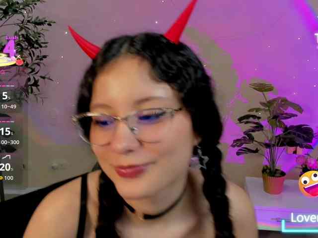 Alexa-Daddario webcam