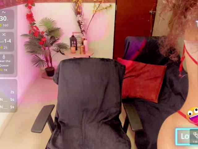 Alexa-Daddario webcam