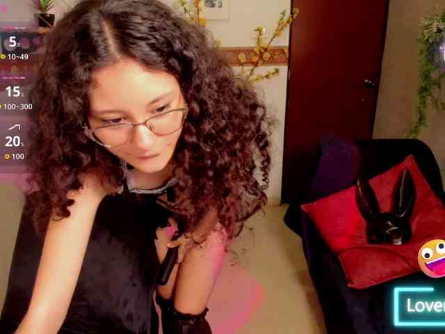 Alexa-Daddario webcam