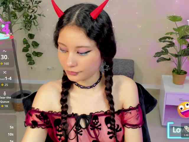 Alexa-Daddario webcam