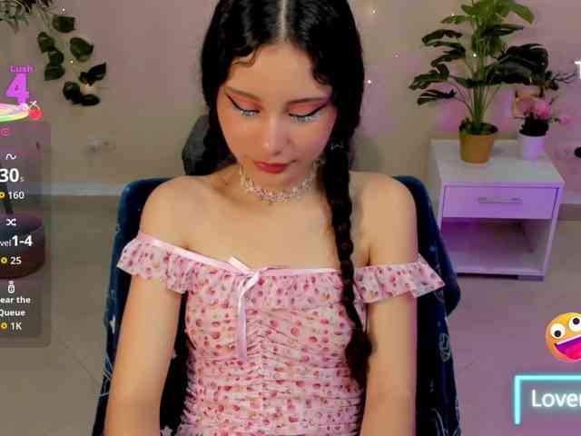 Alexa-Daddario webcam