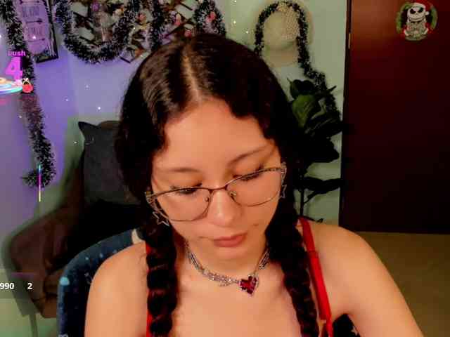 Alexa-Daddario Alexa-Daddario