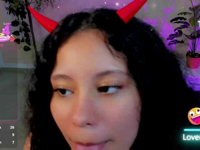 Alexa-Daddario webcam