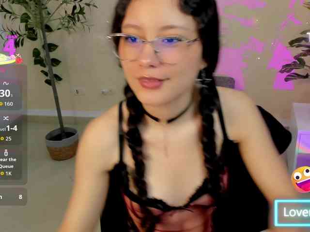 Alexa-Daddario webcam