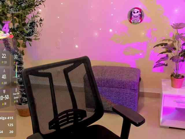 Alexa-Daddario webcam