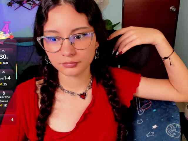 Alexa-Daddario Alexa-Daddario