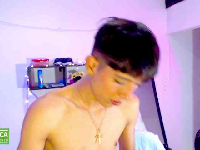 MAXIMILIANO-HOT