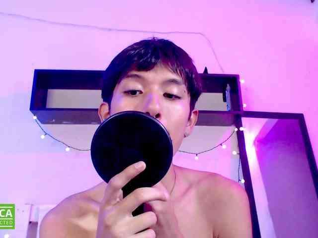 MAXIMILIANO-HOT