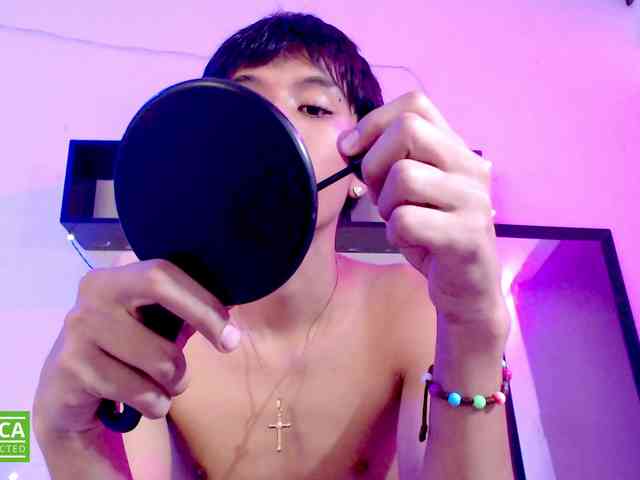 MAXIMILIANO-HOT