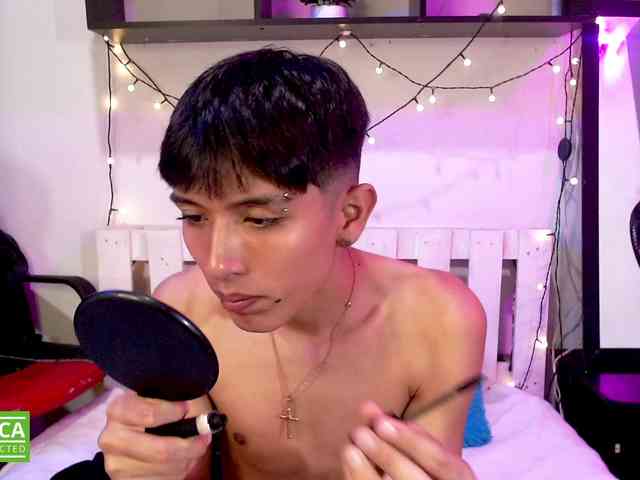 MAXIMILIANO-HOT