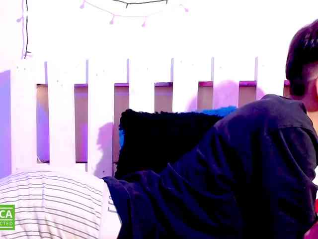 MAXIMILIANO-HOT