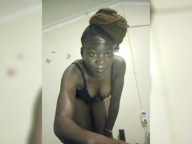 Sexyrozel's BongaCams show and profile