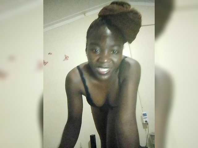 Sexyrozel's BongaCams show and profile