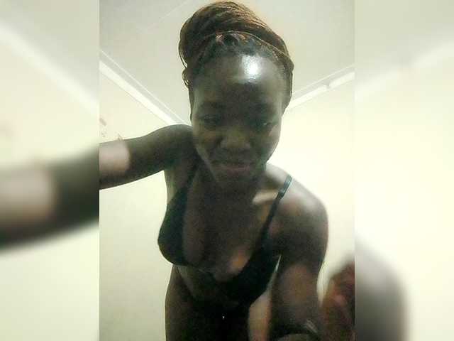 Sexyrozel's BongaCams show and profile