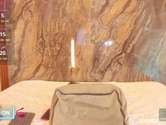 MiiaaCollinss MiiaaCollinss