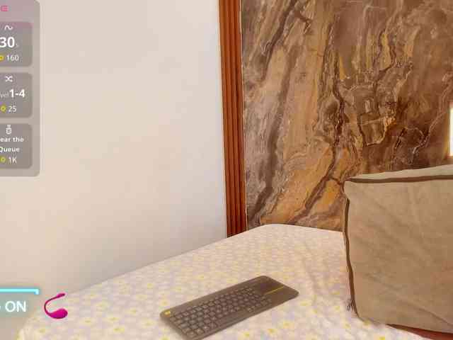 MiiaaCollinss MiiaaCollinss