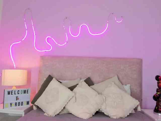 EmmaRae149 Live Webcam on BongaCams