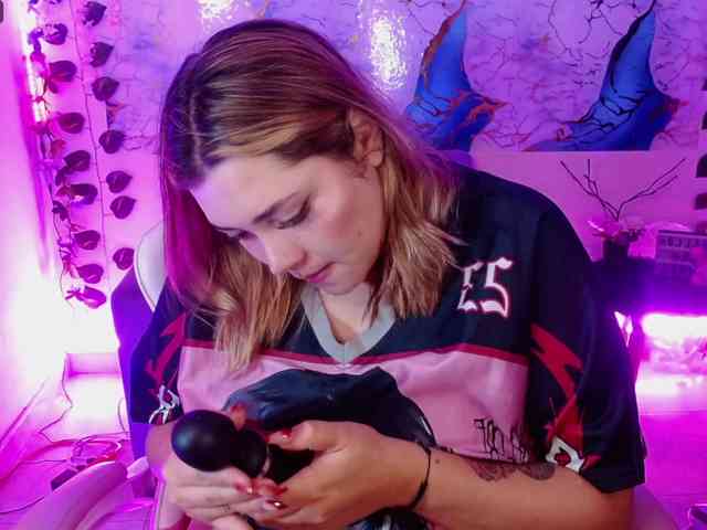 mia-rouge webcam