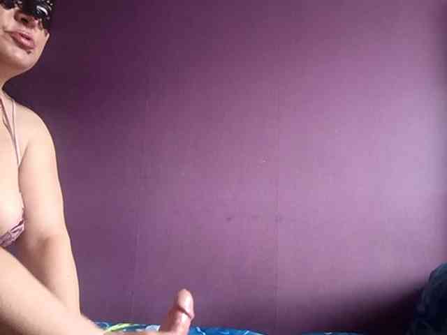 MilaMaks webcam