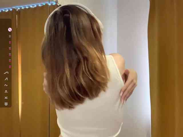 KarolineZarro webcam