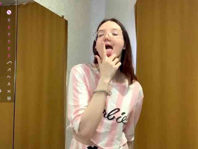 KarolineZarro webcam