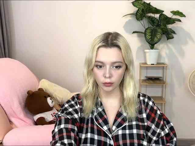 Lovelybebe Live Webcam on BongaCams