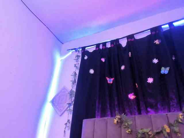 CloeeSaenz webcam