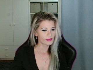 KristineNatural Porn Show