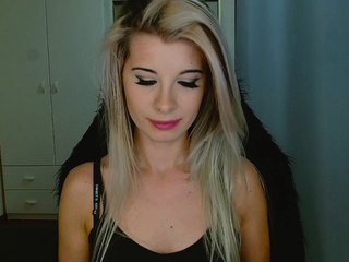 KristineNatural Porn Show